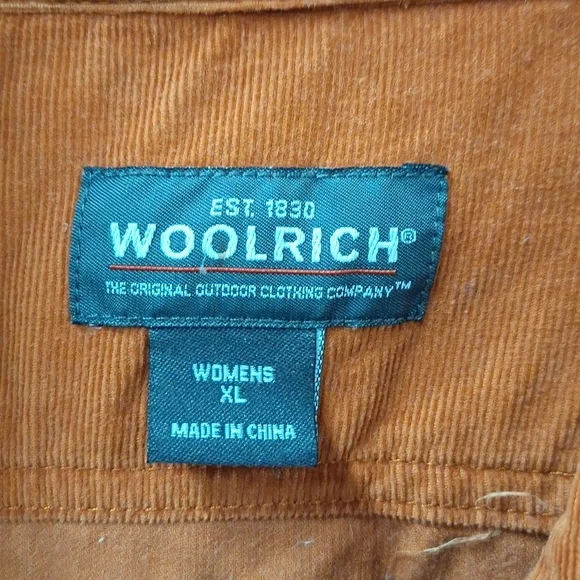 Woolrich button up - Picture 2 of 2